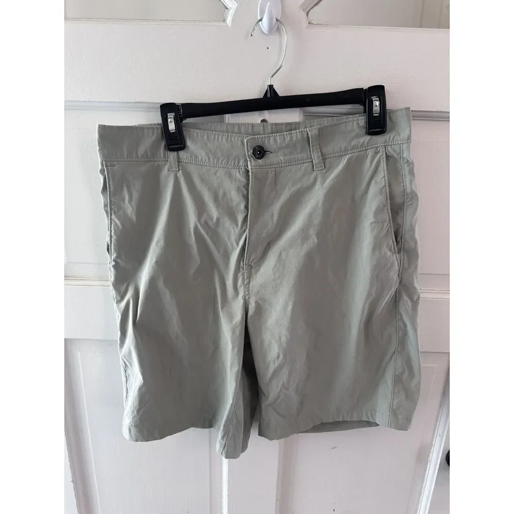 The North Face Men's Sage Green Outdoor Hiking Shorts Size 32